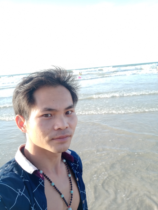 爱已欠费的第一张照片--汕头相亲服务中心