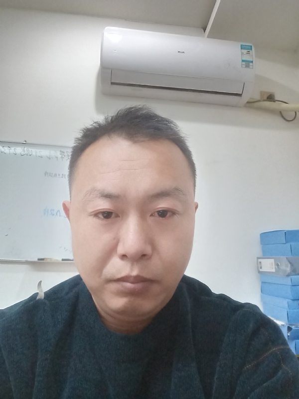 寻找另一半的第一张照片--汕头相亲服务中心