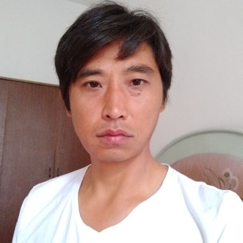 莞尔一笑的第一张照片--汕头相亲服务中心