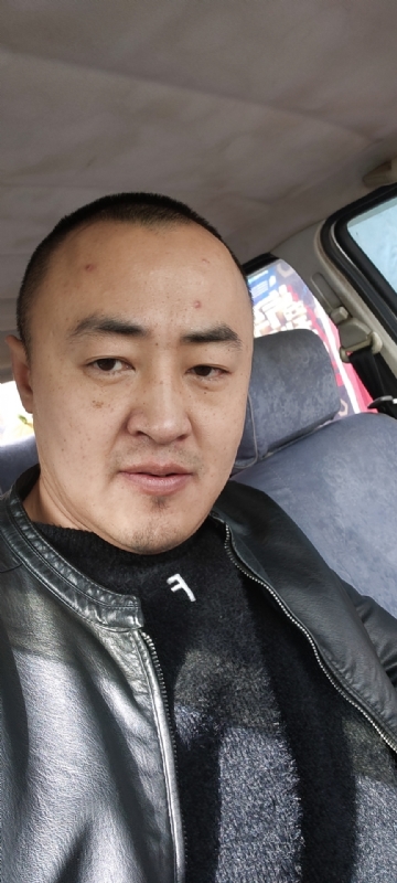 精神九哥的第一张照片--汕头相亲服务中心