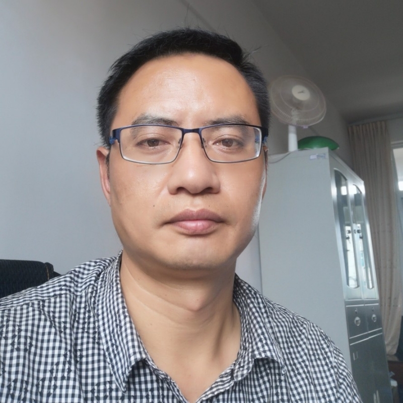 深情久伴的第一张照片--汕头相亲服务中心