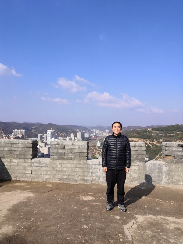 人间不值得的第一张照片--汕头相亲服务中心