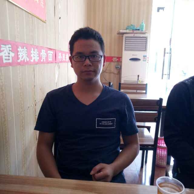 会哭的星星的第一张照片--汕头相亲服务中心