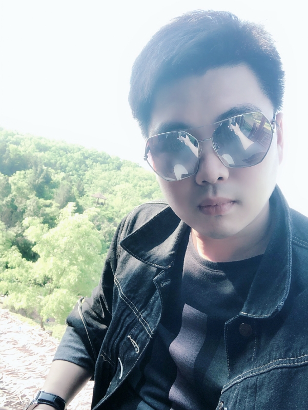 刁雅楠的第一张照片--汕头相亲服务中心