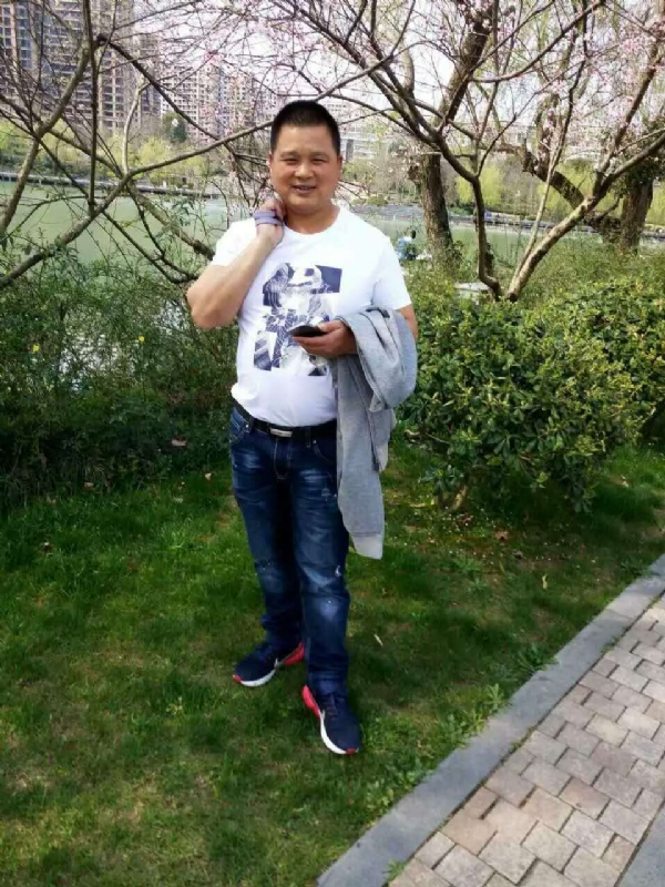 纯爷们的第一张照片--汕头相亲服务中心