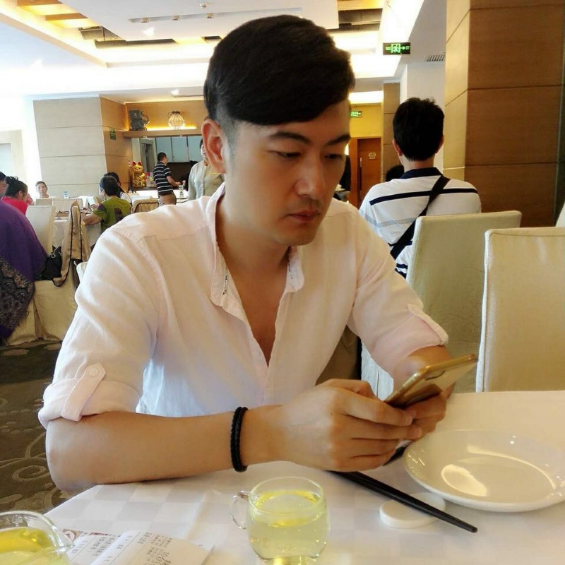 猩猩的第一张照片--汕头相亲服务中心