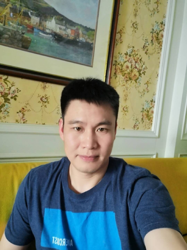 阳光灿烂的第二张照片--汕头相亲服务中心