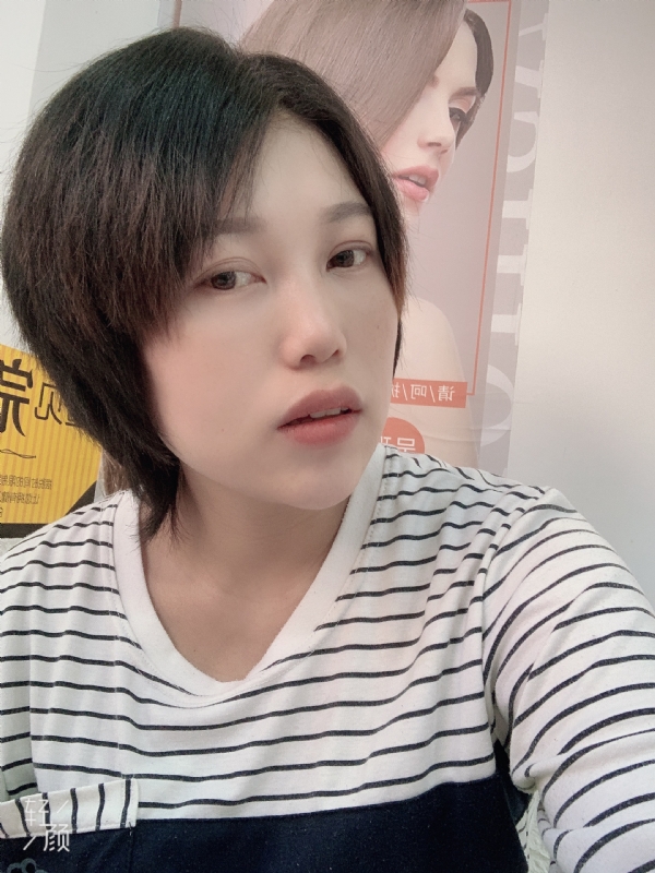 寻找爱情的第一张照片--汕头相亲服务中心