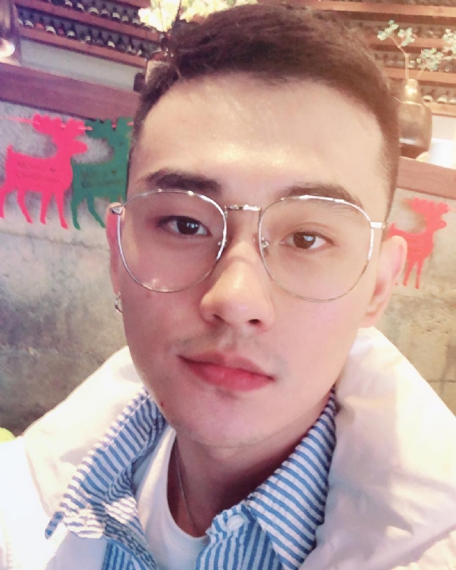 胡强很孤单的第一张照片--汕头相亲服务中心