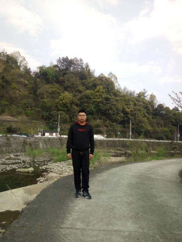 等着上钩的鱼的第一张照片--汕头相亲服务中心