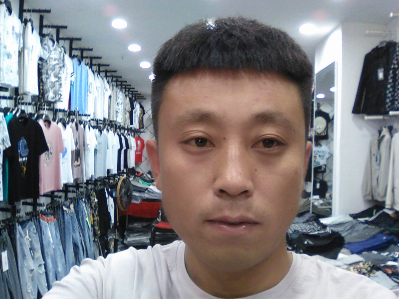 冰冷的心的第二张照片--汕头相亲服务中心