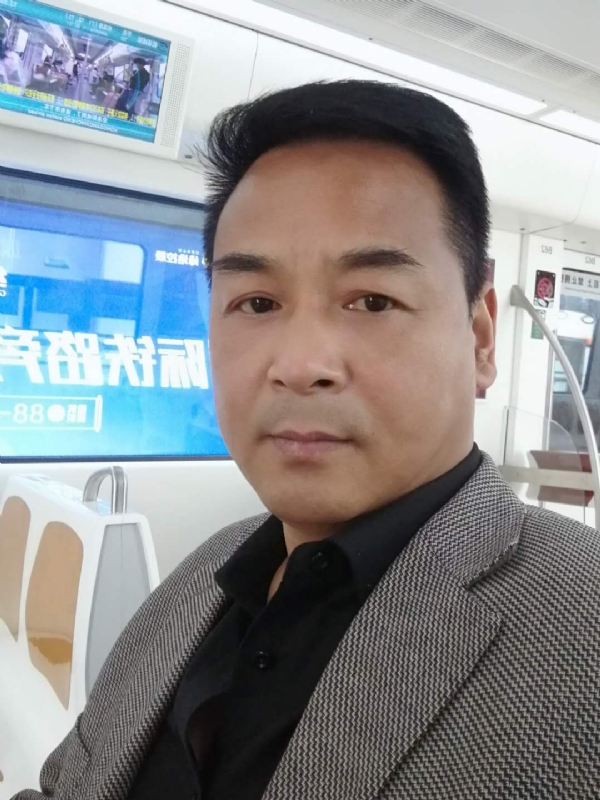 雪豹的第二张照片--汕头相亲服务中心