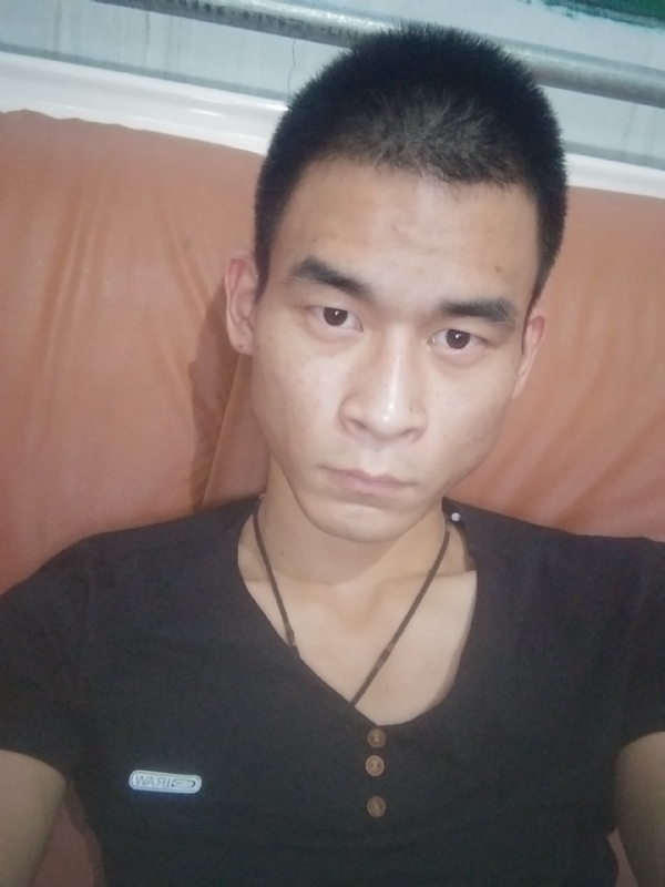 单身狗一枚的第二张照片--汕头相亲服务中心