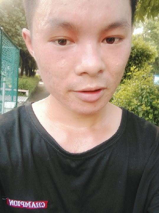 楠呐的第二张照片--汕头相亲服务中心