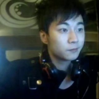 深夜人的第一张照片--汕头相亲服务中心