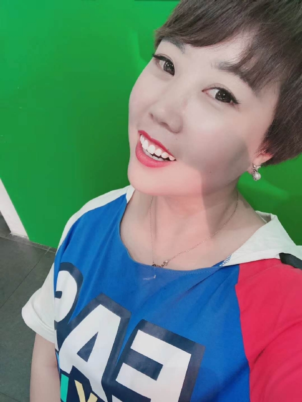 青青子衿的第一张照片--汕头相亲服务中心