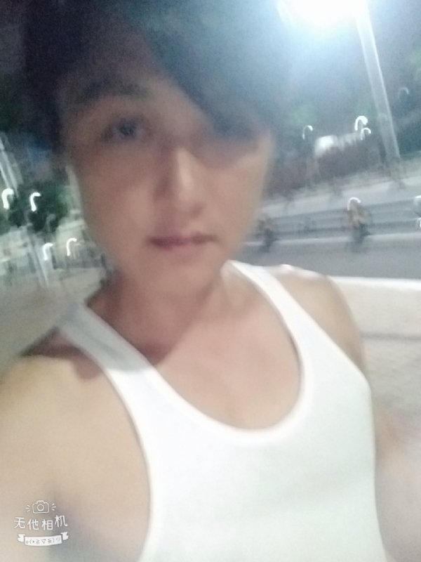 弟弟的第一张照片--汕头相亲服务中心