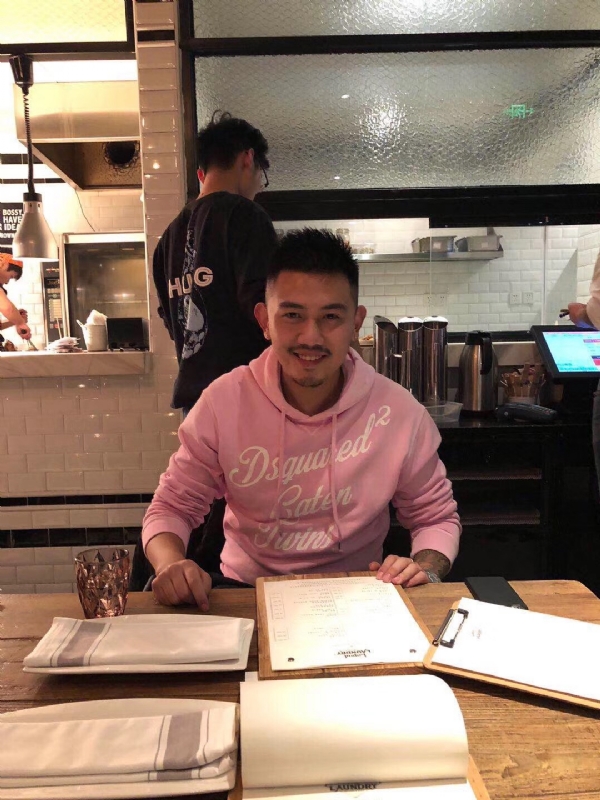 雪云飘的第一张照片--汕头相亲服务中心