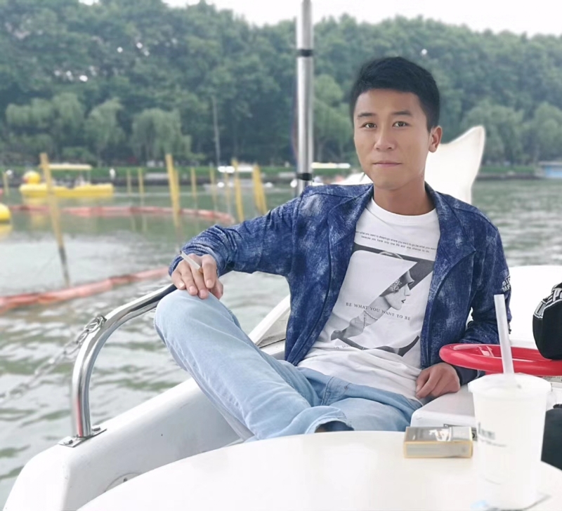 小熊微品的第一张照片--汕头相亲服务中心