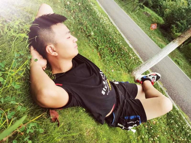 危笑的第一张照片--汕头相亲服务中心