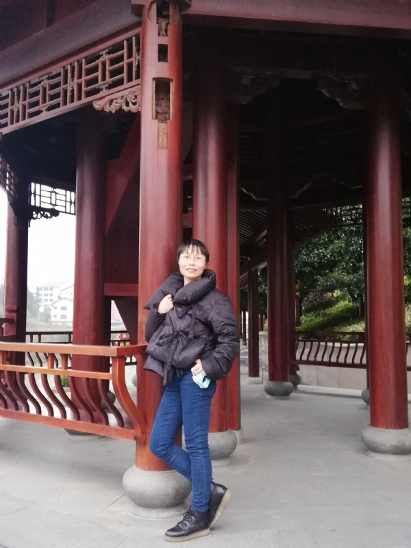 篱落的第一张照片--汕头相亲服务中心