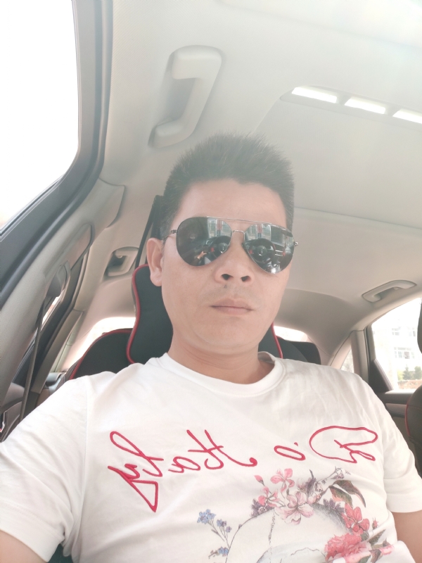 单身已久的第一张照片--汕头相亲服务中心