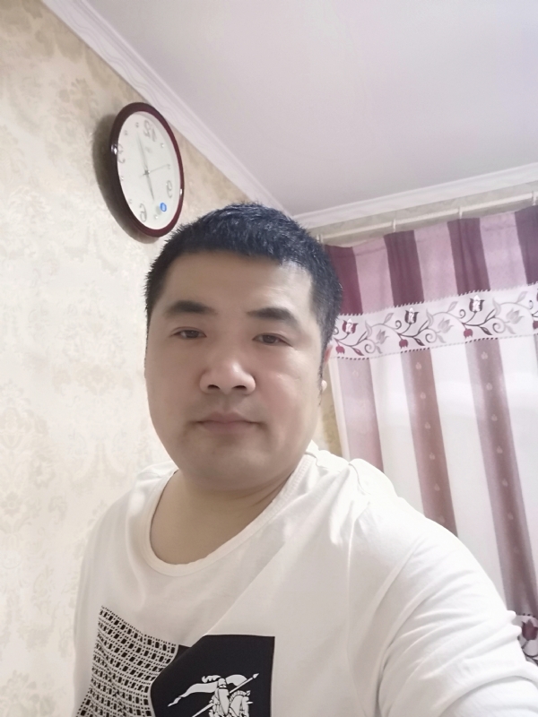 爱你的眼睛的第一张照片--汕头相亲服务中心