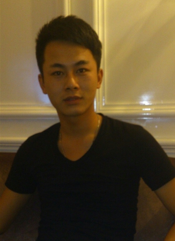 真情的流露的第一张照片--汕头相亲服务中心