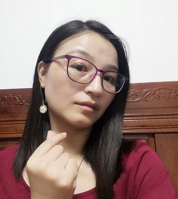 妹叮的第一张照片--汕头相亲服务中心