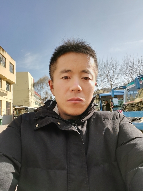 孤独的云的第一张照片--汕头相亲服务中心