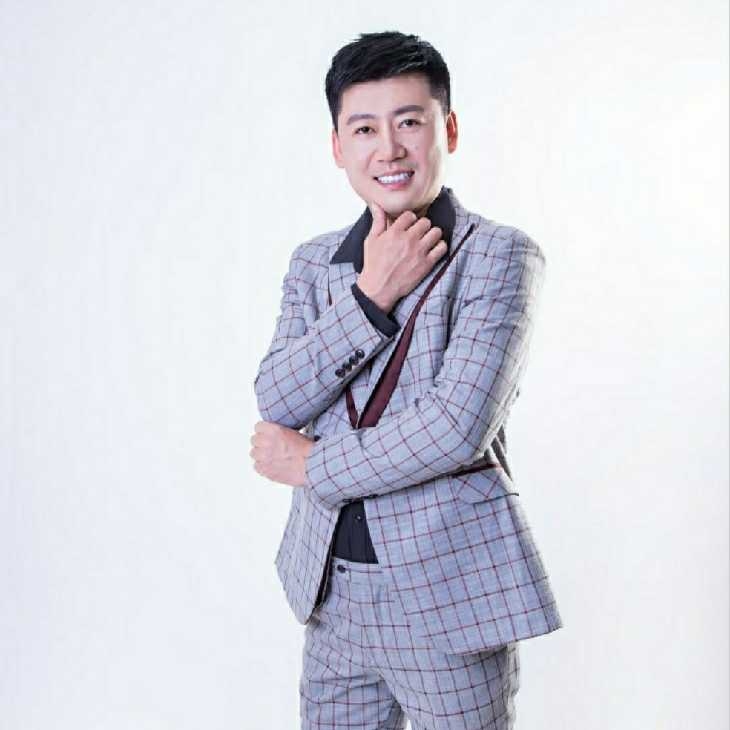 屋顶拾荒人的第一张照片--汕头相亲服务中心