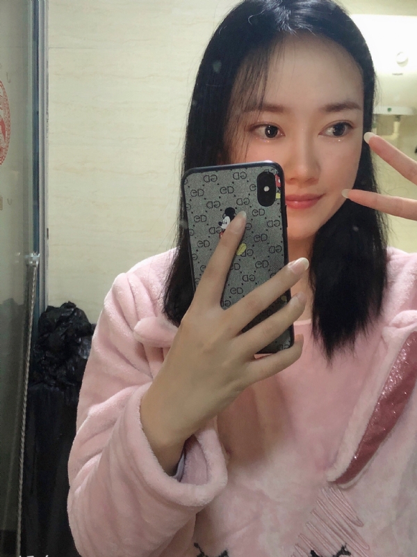 叶落知秋的第一张照片--汕头相亲服务中心