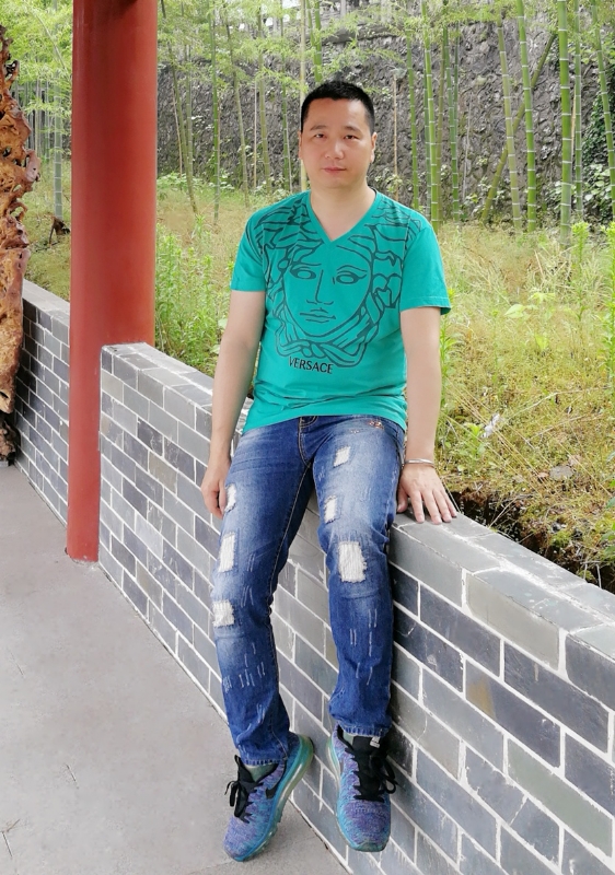 缘分不易的第一张照片--汕头相亲服务中心