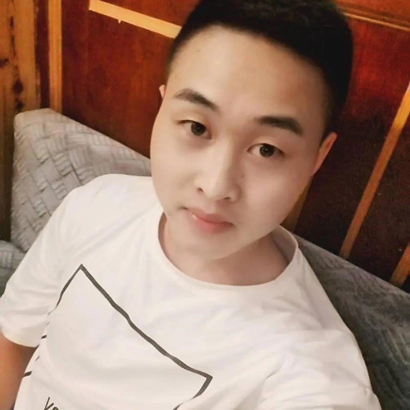 娃娃脸小爸爸的第二张照片--汕头相亲服务中心