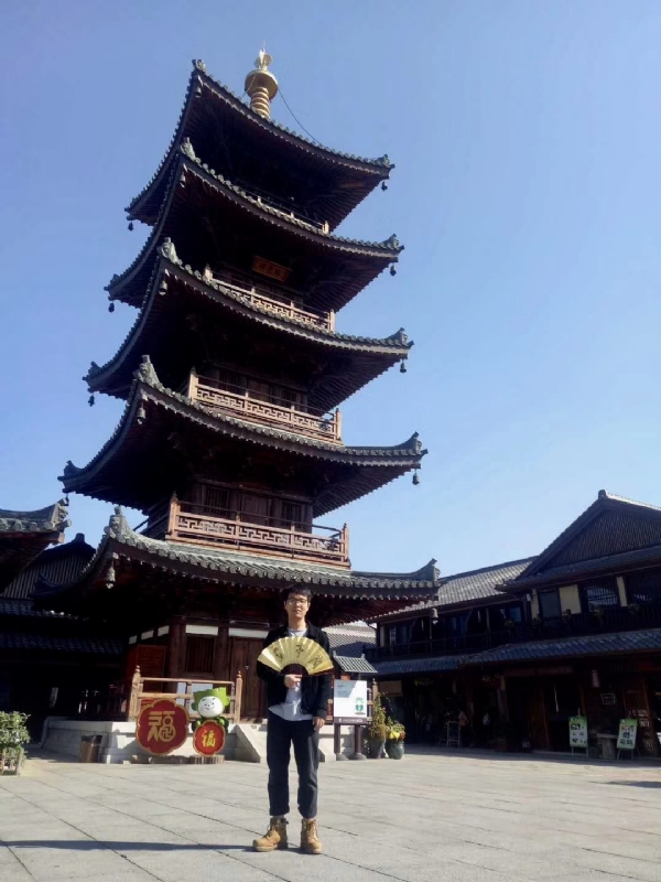 流浪共和的第一张照片--汕头相亲服务中心