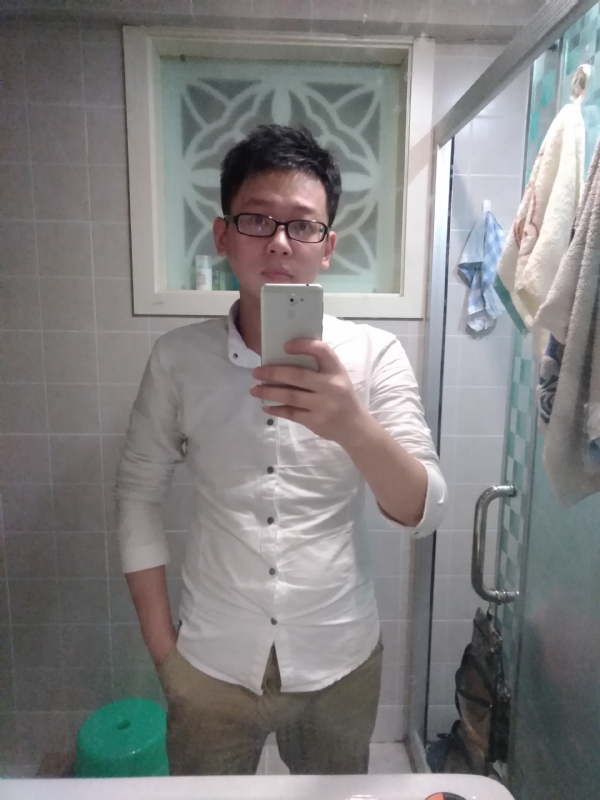 花谢魂伤的第一张照片--汕头相亲服务中心