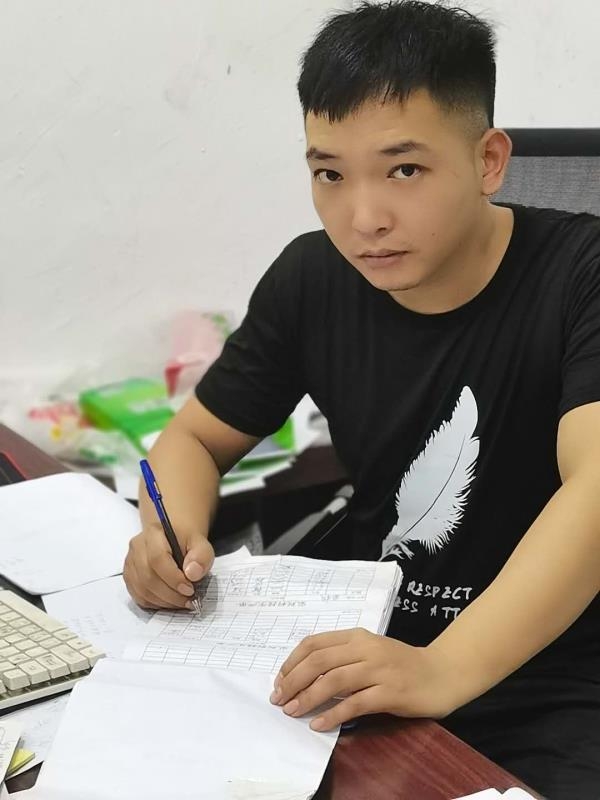 寻找另一伴的第一张照片--汕头相亲服务中心