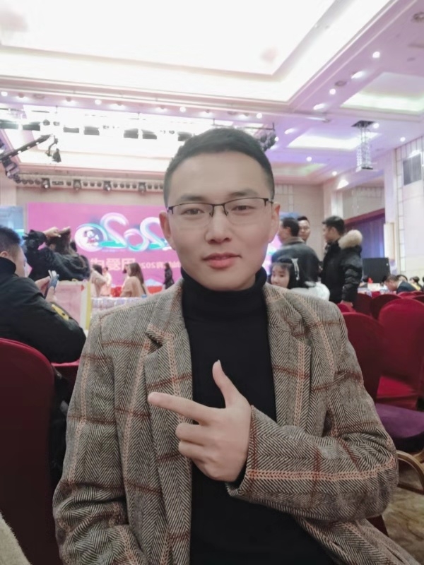 遇见不一样的自己的第一张照片--汕头相亲服务中心