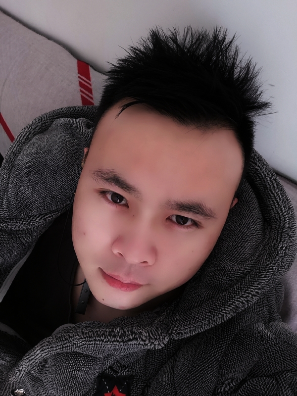 明明的第一张照片--汕头相亲服务中心