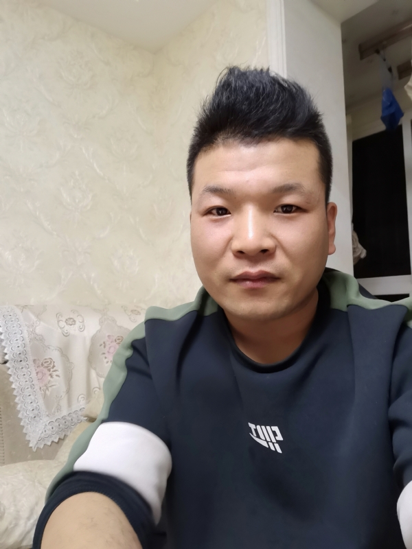 小猪猪的第一张照片--汕头相亲服务中心