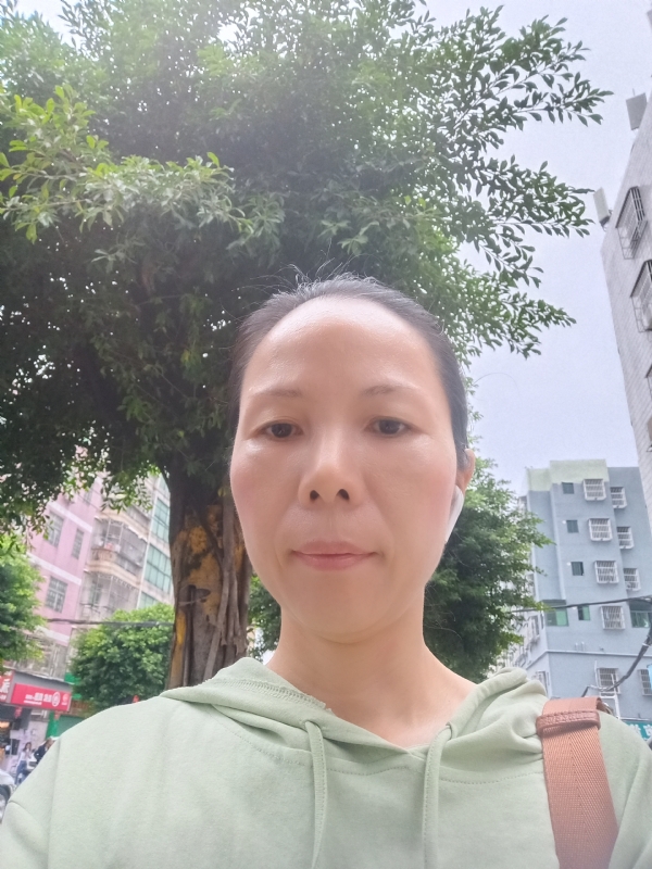 容容的第一张照片--汕头相亲服务中心