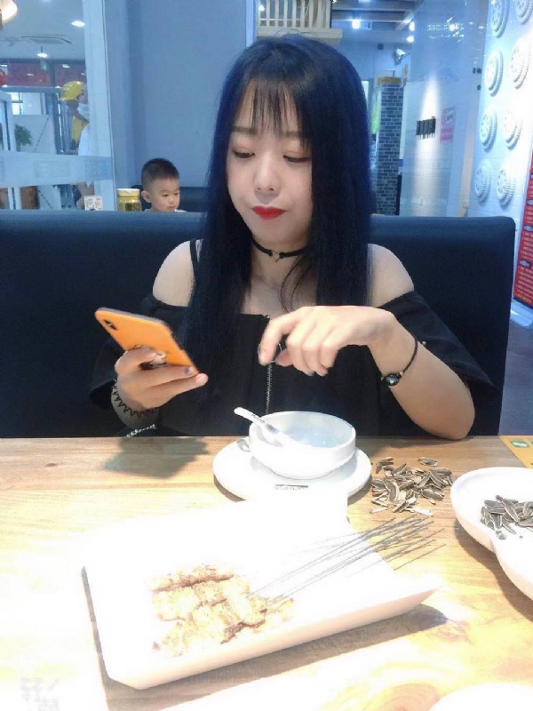 程程的第一张照片--汕头相亲服务中心