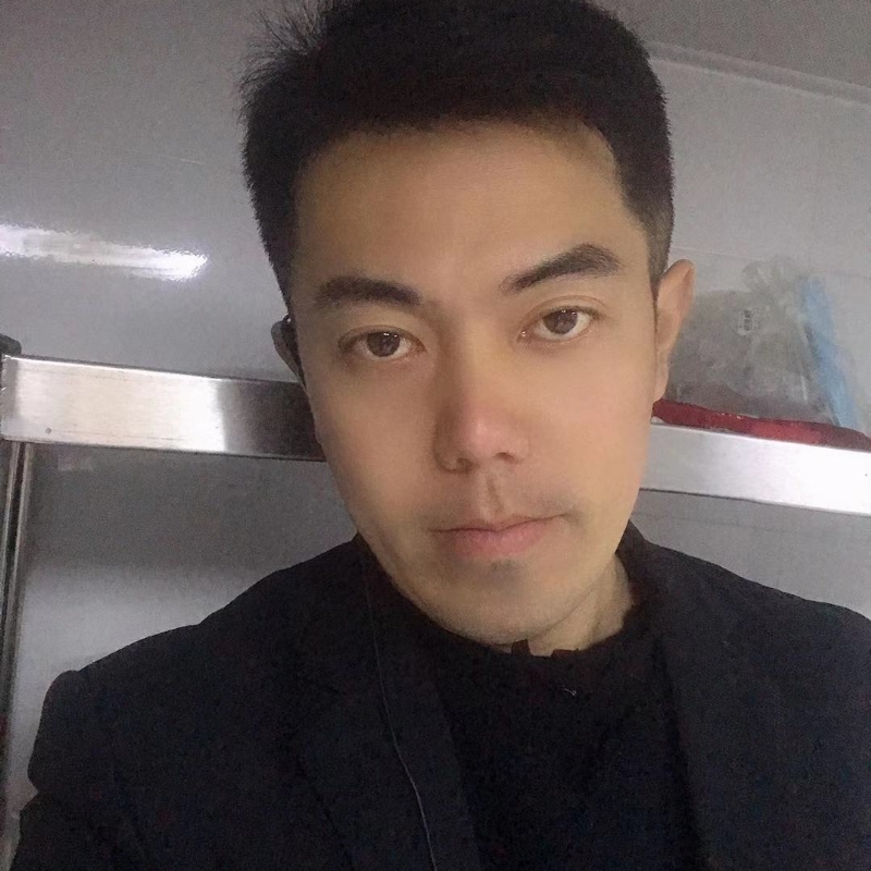 李龙的第二张照片--汕头相亲服务中心