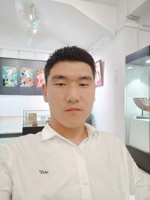 自律人生的第一张照片--汕头相亲服务中心