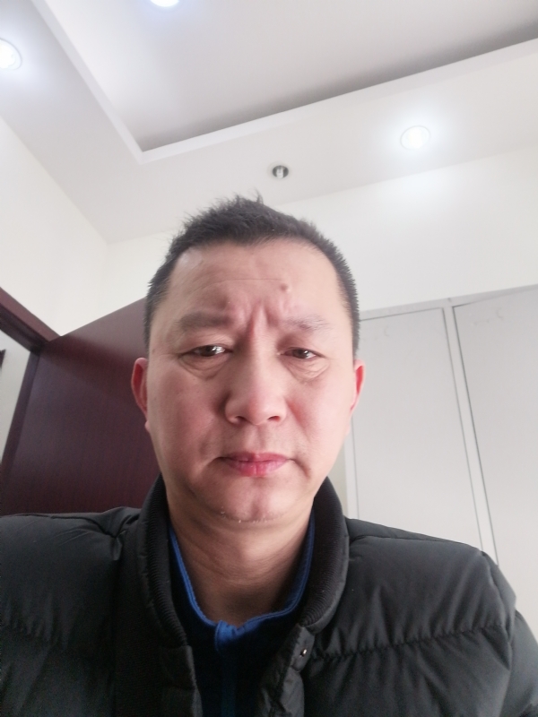 相视而笑的第一张照片--汕头相亲服务中心