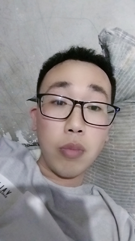 喜欢比我大的女人的第一张照片--汕头相亲服务中心