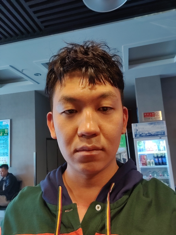 文哈哈的第一张照片--汕头相亲服务中心