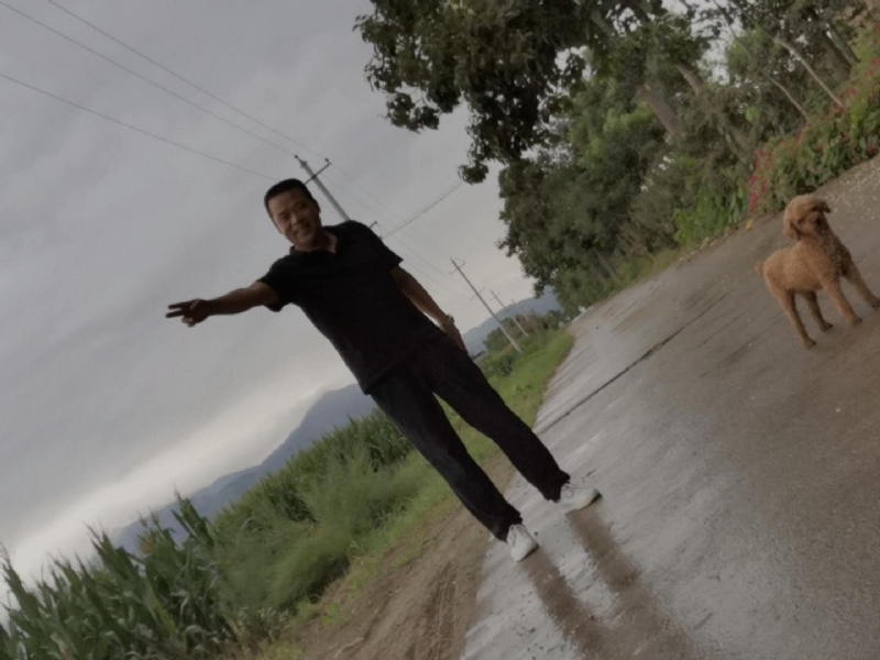 每天的温暖的第一张照片--汕头相亲服务中心