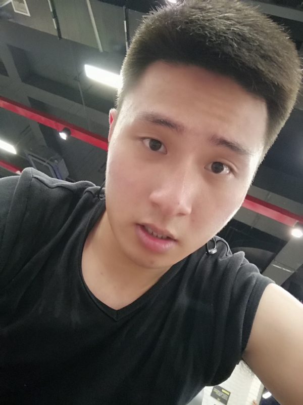 江南的雨的第一张照片--汕头相亲服务中心