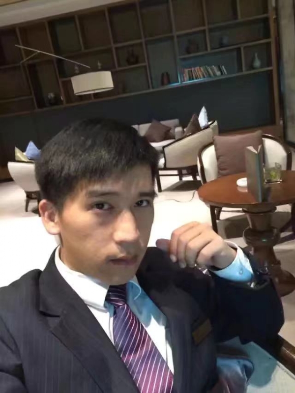 一条孤独的鱼的第二张照片--汕头相亲服务中心